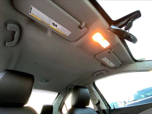 Used 2020 Chevrolet Sonic Premier image 11