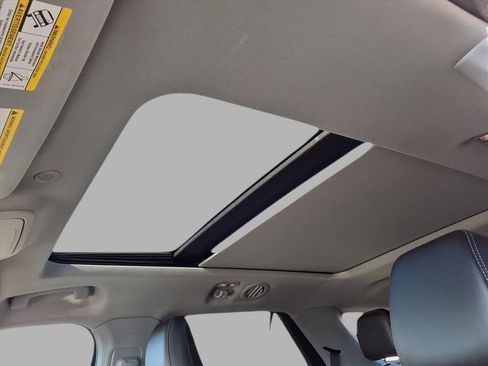 Used 2022 Ford Explorer Limited w/ Equipment Group 301A image 25