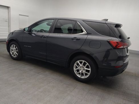 Used 2022 Chevrolet Equinox LT w/ Driver Convenience Package image 3