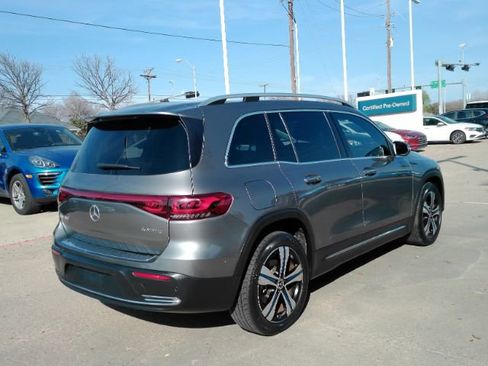 Used 2023 Mercedes-Benz EQB 300 4MATIC w/ Exclusive Package image 6