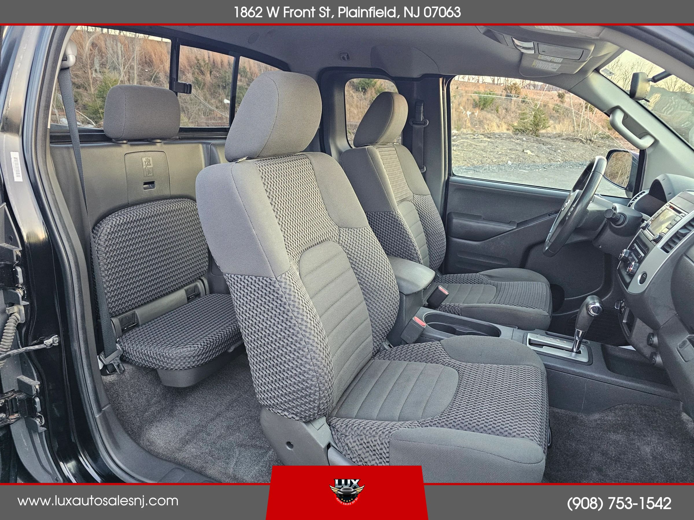 Used 2015 Nissan Frontier SV AWD/4WD image 16