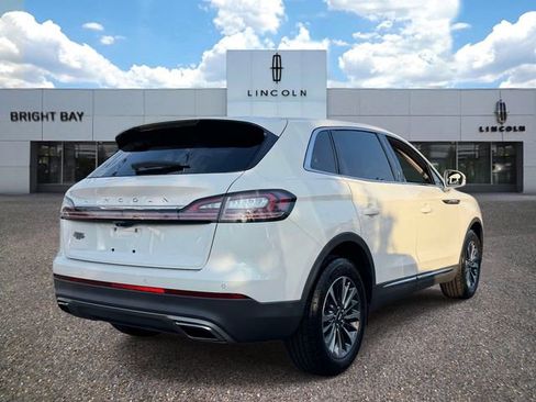 Certified 2022 Lincoln Nautilus AWD w/ Premium Package image 5