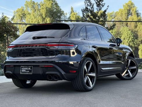 Certified 2023 Porsche Macan Turbo image 7