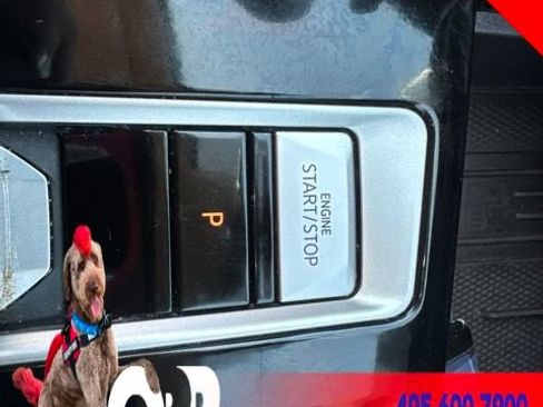 Used 2025 Volkswagen Atlas SE FWD image 31