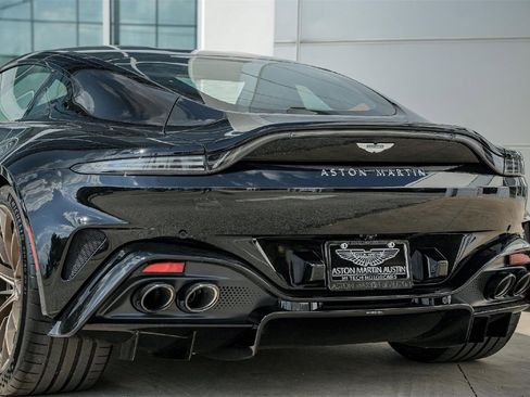 New 2025 Aston Martin V8 Vantage Coupe image 13