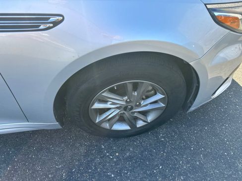 Used 2020 Kia Optima LX FWD image 10