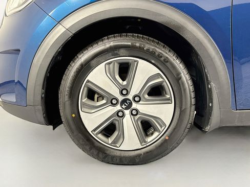Used 2018 Kia Niro LX FWD image 28