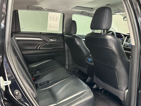 Used 2015 Toyota Highlander XLE FWD image 11