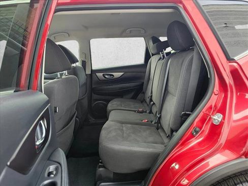 Used 2016 Nissan Rogue SV AWD/4WD image 15