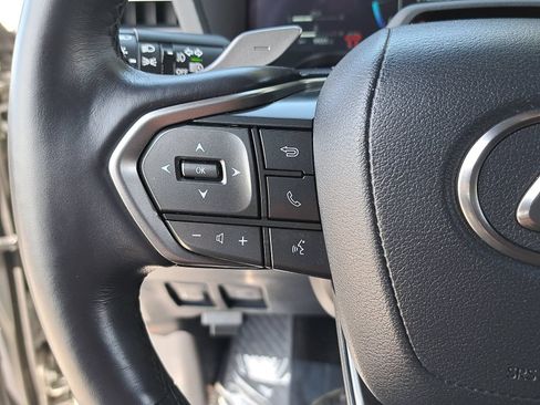 Used 2024 Lexus GX 550 w/ Accessory Package (2T) AWD/4WD image 19