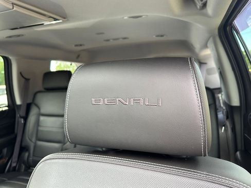 Used 2015 GMC Yukon Denali w/ Touring Package AWD/4WD image 21