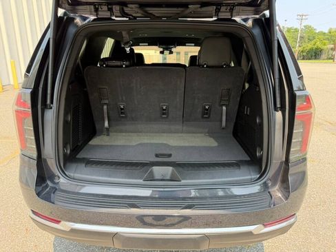 Used 2025 Chevrolet Tahoe LT RWD image 18