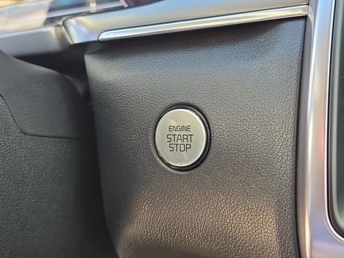 Certified 2023 Kia Sorento EX image 28