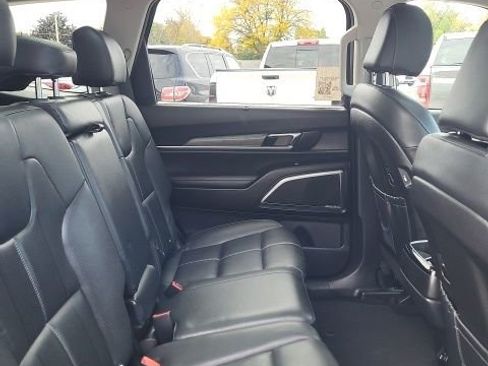 Used 2022 Kia Telluride SX image 24
