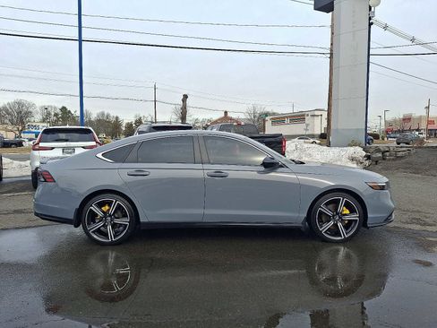 Used 2023 Honda Accord Sport image 8