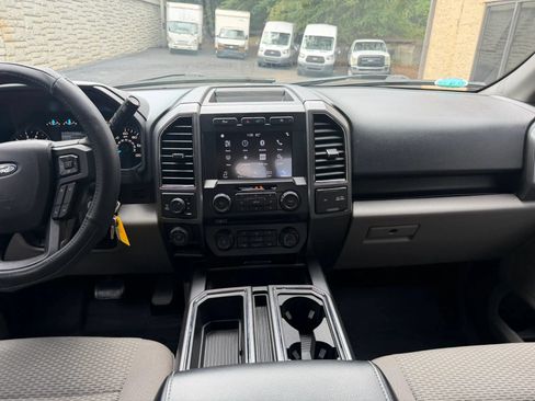Used 2018 Ford F150 XLT w/ Equipment Group 302A Luxury AWD/4WD image 17
