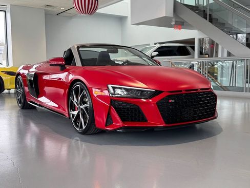 Used 2021 Audi R8 V10 w/ Premium Package image 6