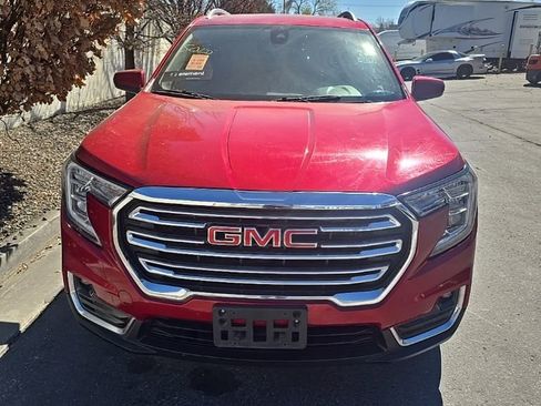 Used 2022 GMC Terrain SLT image 1