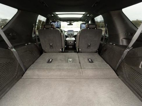 Used 2021 GMC Yukon AT4 w/ AT4 Premium Package image 31