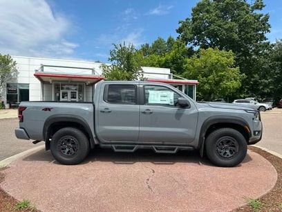 New 2025 Nissan Frontier PRO-4X w/ Pro Convenience Package