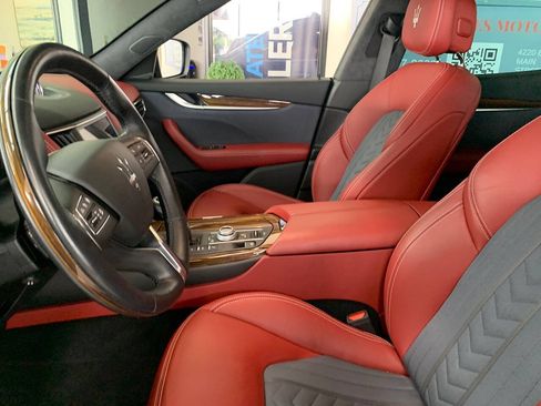 Used 2022 Maserati Levante GT AWD/4WD image 10