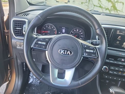 Used 2020 Kia Sportage EX w/ EX Technology Package FWD image 24