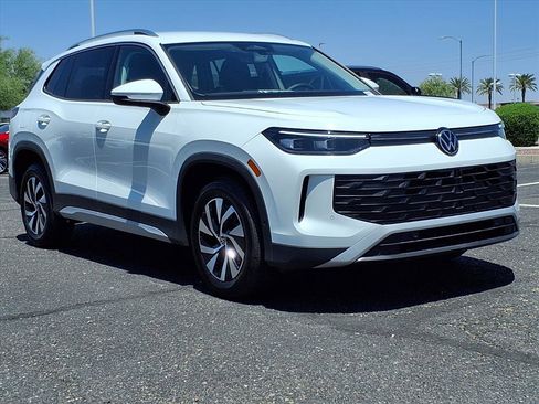 New 2026 Volkswagen Tiguan S image 1