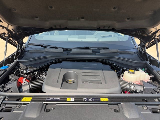 New 2026 Land Rover Range Rover Long Wheelbase SE AWD/4WD image 19
