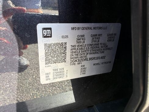 Used 2025 GMC Yukon Denali image 40