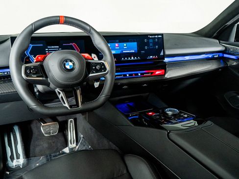 Used 2026 BMW M5 w/ Executive Package image 2