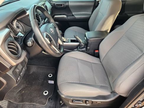 Used 2023 Toyota Tacoma SR5 RWD image 13