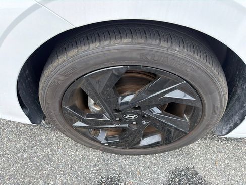 Used 2026 Hyundai Elantra Sport FWD image 13