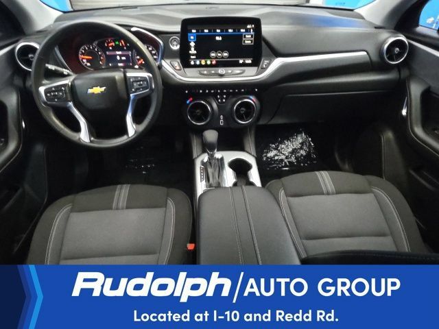 Used 2025 Chevrolet Blazer LT FWD image 16
