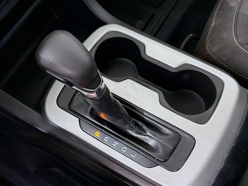 Used 2022 Chevrolet Colorado LT w/ Fleet Safety Package image 20