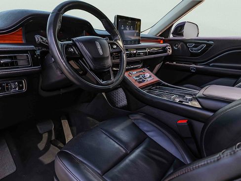 Used 2023 Lincoln Aviator Reserve w/ Jet Package AWD/4WD image 7