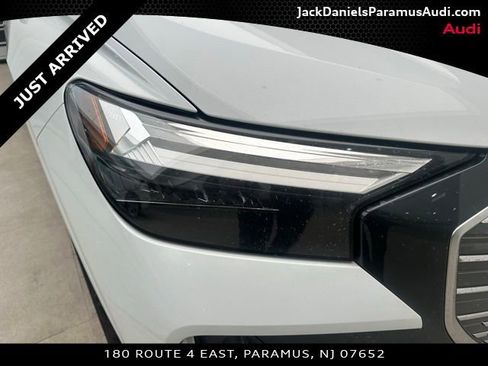 Used 2026 Audi Q4 e-tron Premium w/ Convenience Package image 7