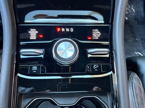 Used 2025 Jeep Grand Cherokee Summit w/ Obsidian Package image 23