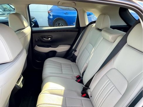 Used 2025 Honda HR-V EX-L image 9