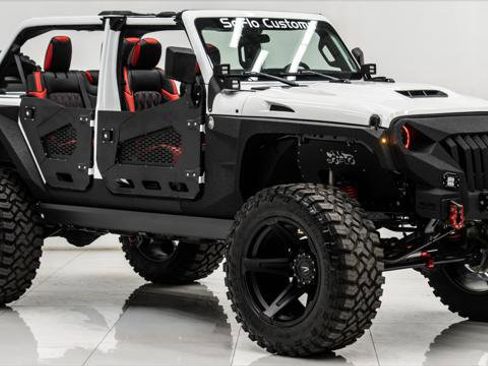 Used 2025 Jeep Wrangler Unlimited Sport image 2