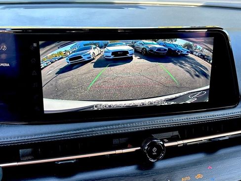 Used 2024 Nissan Ariya AWD image 23