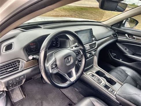 Certified 2018 Honda Accord Touring image 15