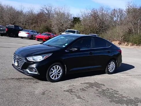 Used 2020 Hyundai Accent SEL image 4