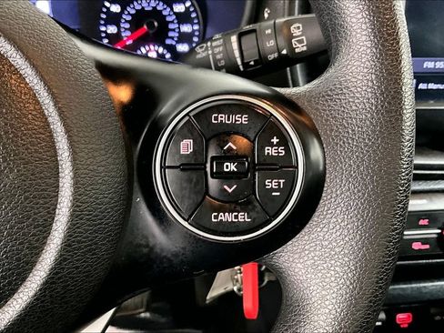 Used 2022 Kia Soul LX w/ Technology Package image 19