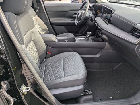 New 2026 Nissan Kicks SV w/ SV Premium Package image 30