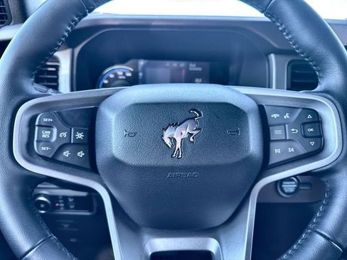 Used 2023 Ford Bronco Outer Banks image 28