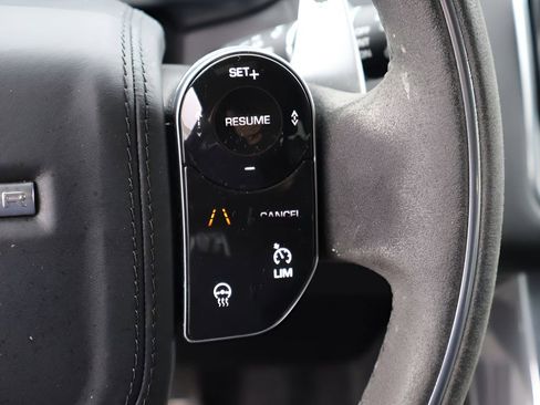 Used 2021 Land Rover Range Rover Sport HST image 32