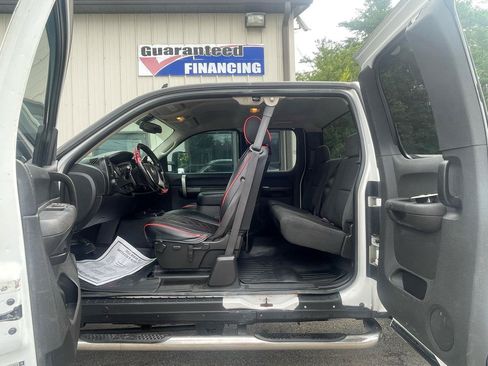 Used 2007 GMC Sierra 2500 SLE w/ SLE2 Audio Package AWD/4WD image 9