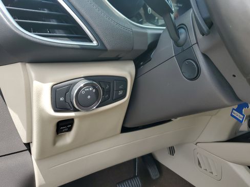 Used 2019 Lincoln Nautilus Reserve image 19