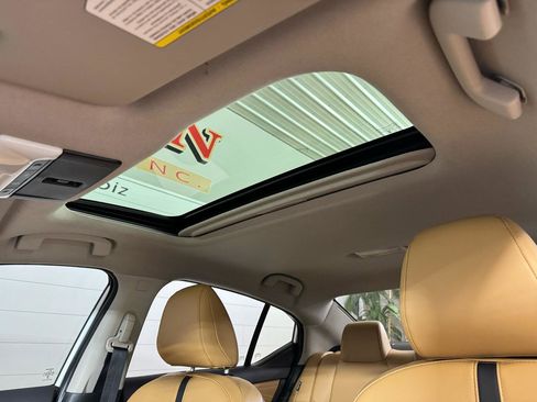 Used 2023 Nissan Sentra SV w/ SV Premium Package image 14