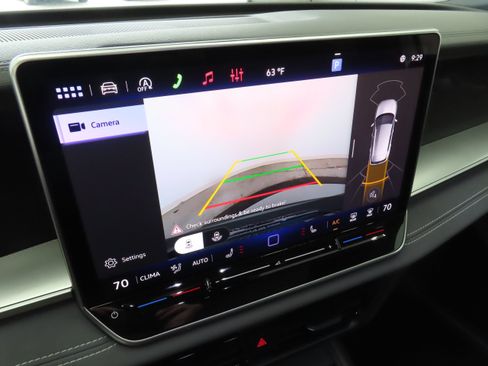 New 2026 Volkswagen Tiguan SE R-Line FWD image 19